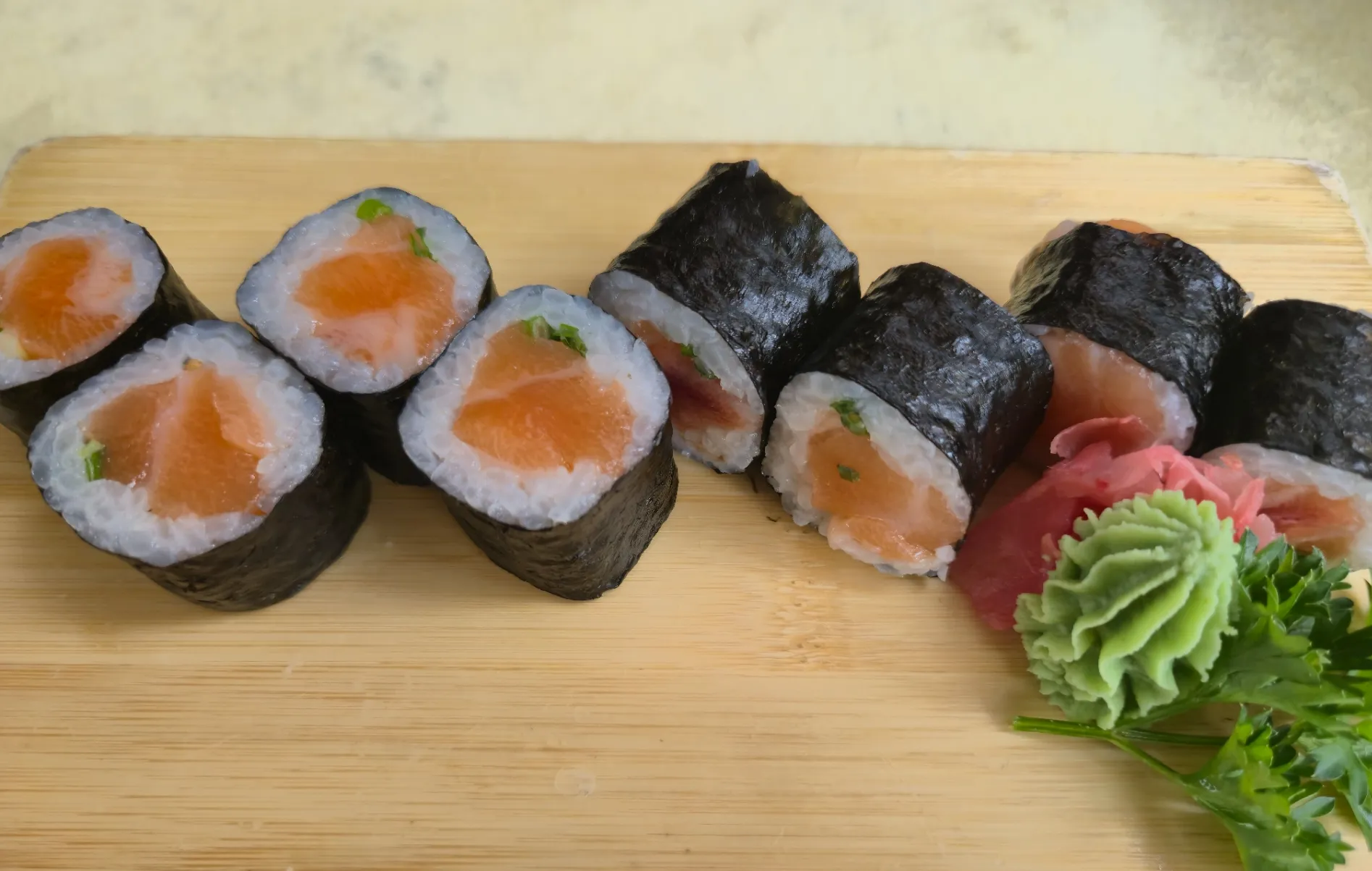 Salmon Roll